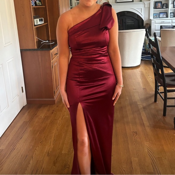 Long formal dress - Picture 3 of 5